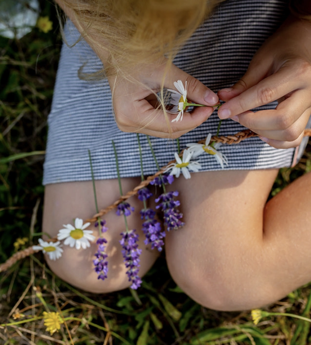 Make Your Own Flower Necklace